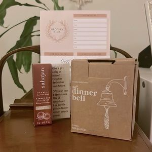 Jilly box Fall 2023- Dinner Bell